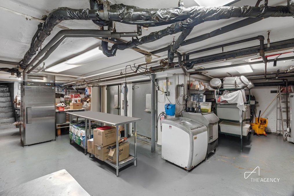 Historic Brooklyn Diner for sale. — thumbnail 6