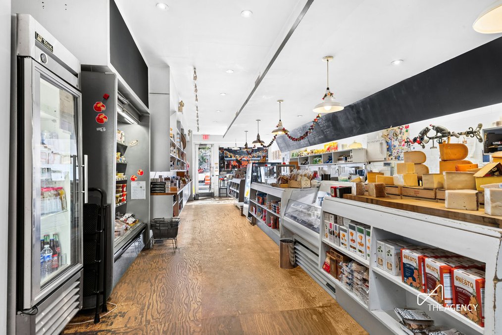 GOURMET MARKET AND CATERING BUSINESS NEAR BARCLAYS CENTER — thumbnail 10