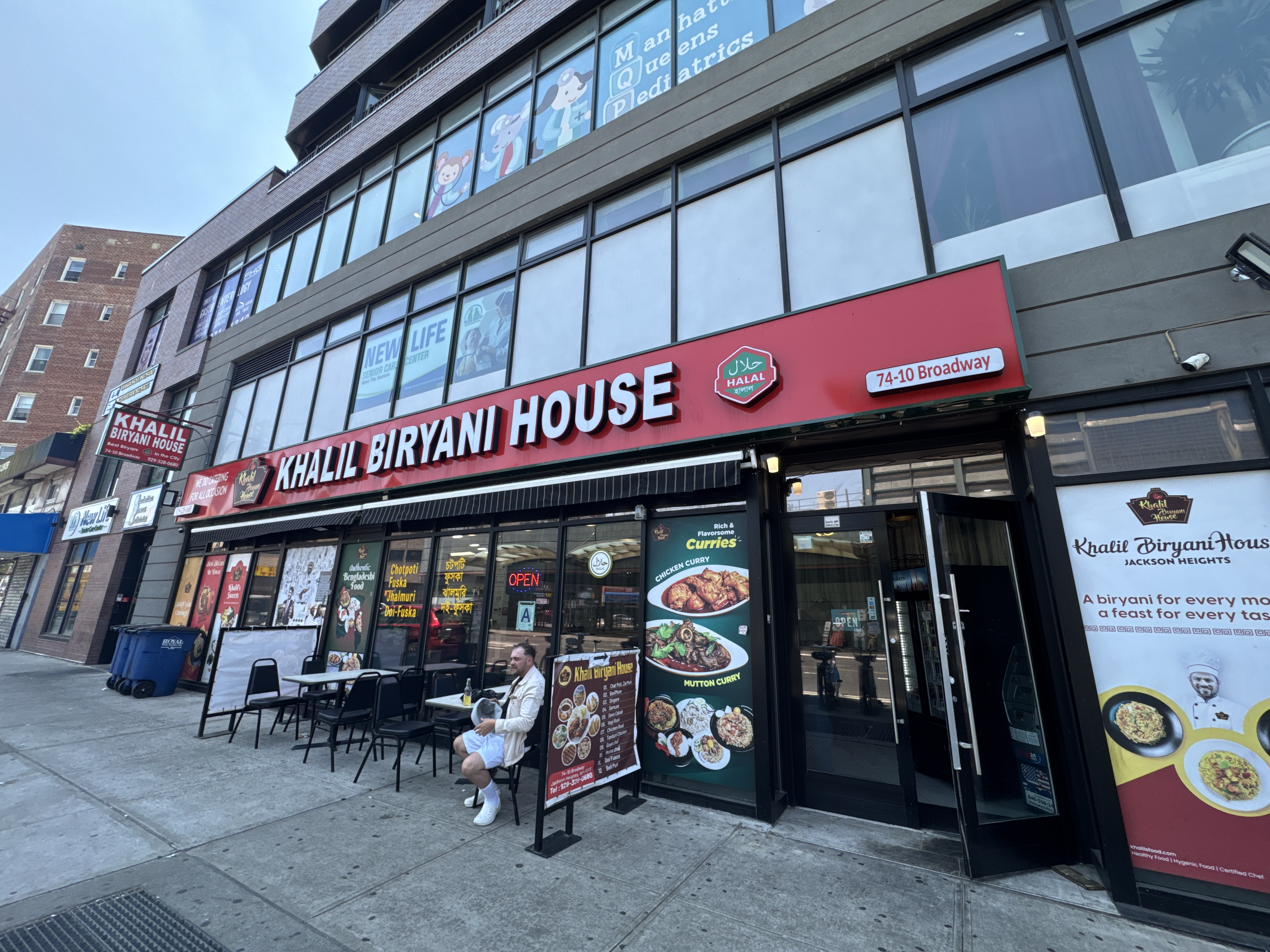 Restaurant for sale on Broadway and 74th St in Jackson Heights