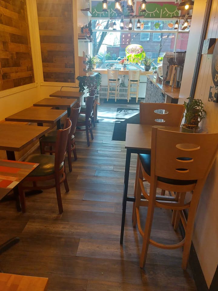 Cafe/ coffee shop on Nostrand Ave. — thumbnail 2