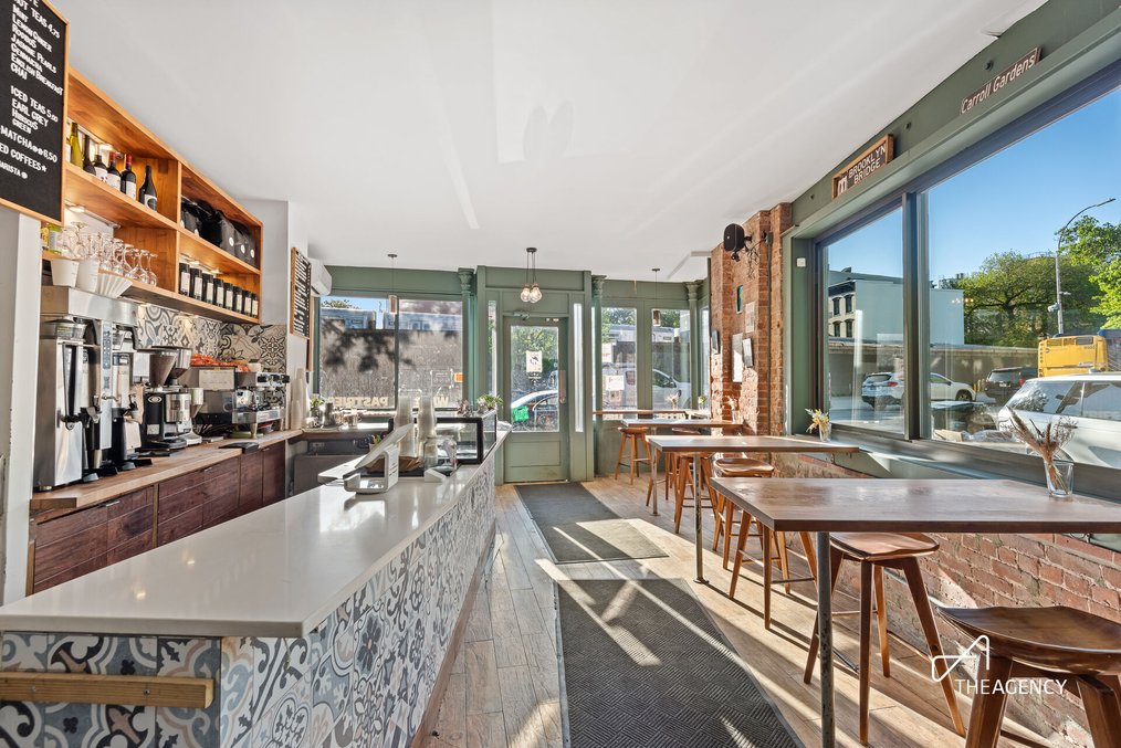 Corner Wine Bar & Café Opportunity | Carroll Gardens, Brooklyn — thumbnail 6