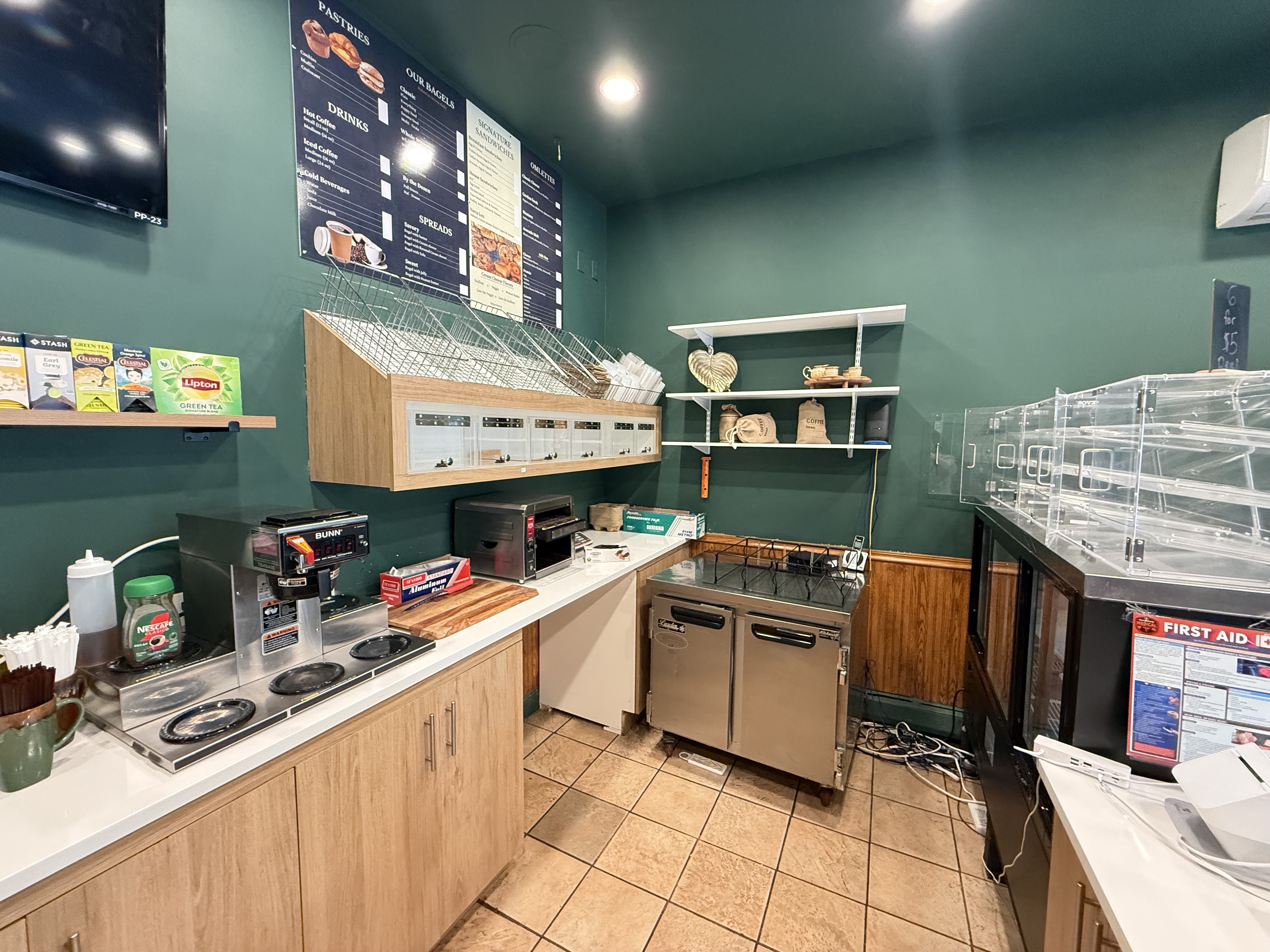 Bagel shop for sale — thumbnail 3
