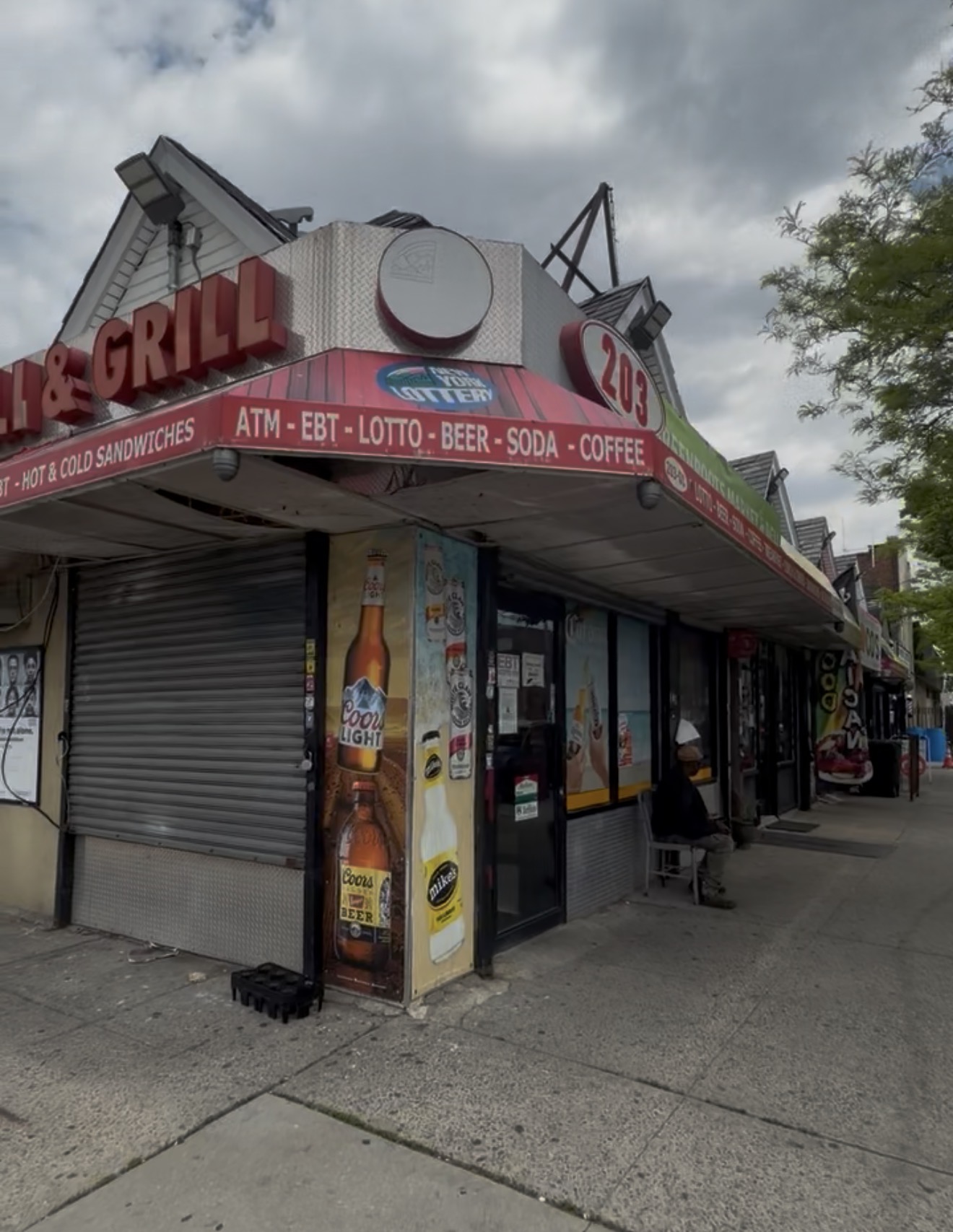 Corner deli for sale on Hollis Ave in St Albans.