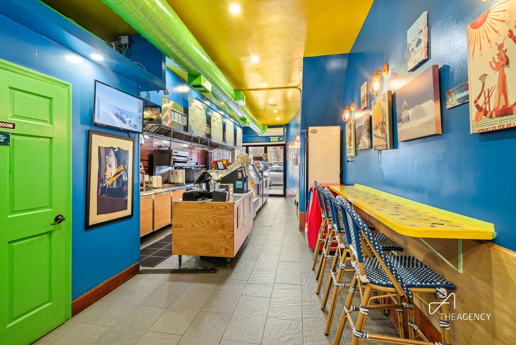 TURNKEY, PROFITABLE GREEK RESTAURANT - ROCKAWAY, QUEENS — thumbnail 6