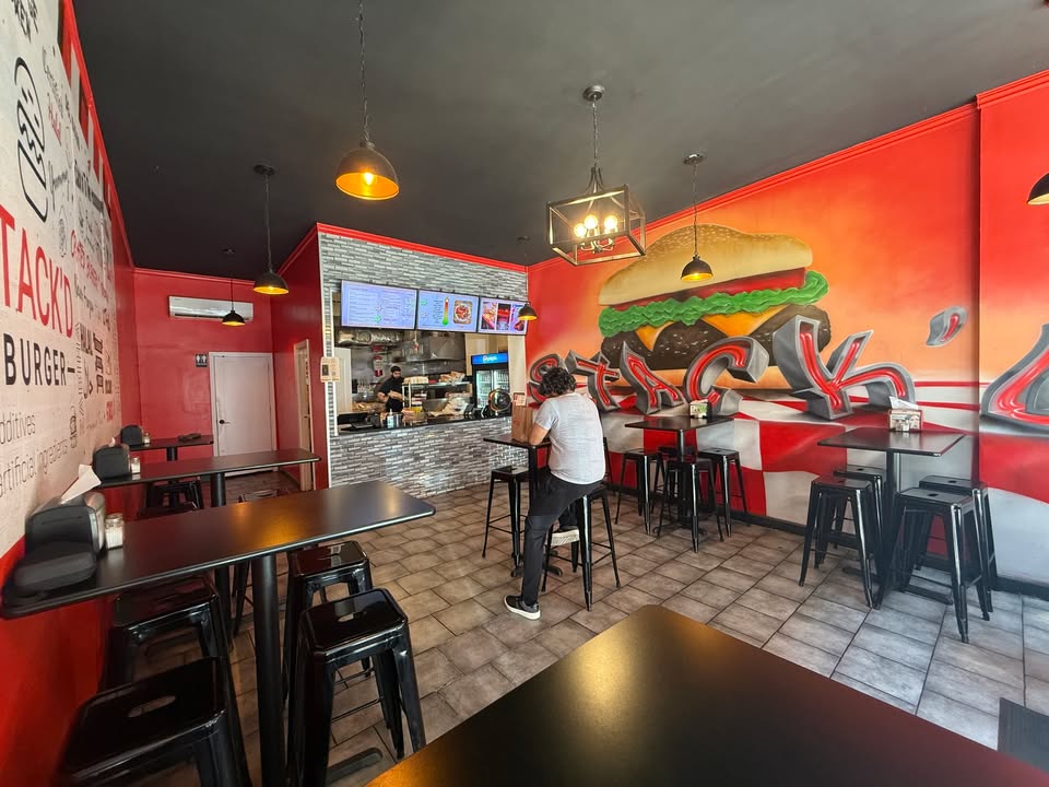 TURNKEY BURGER RESTAURANT FOR SALE — Prime Brooklyn Location! — thumbnail 2