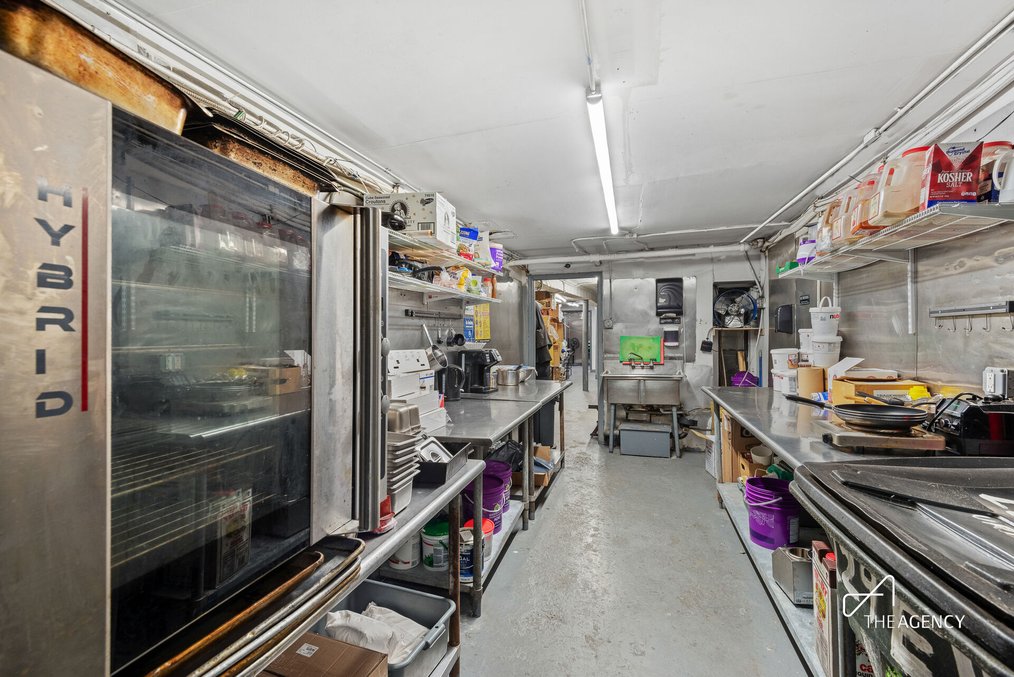 Turnkey Café & Juice Bar Opportunity - Lowest Rent in Union Square — thumbnail 5
