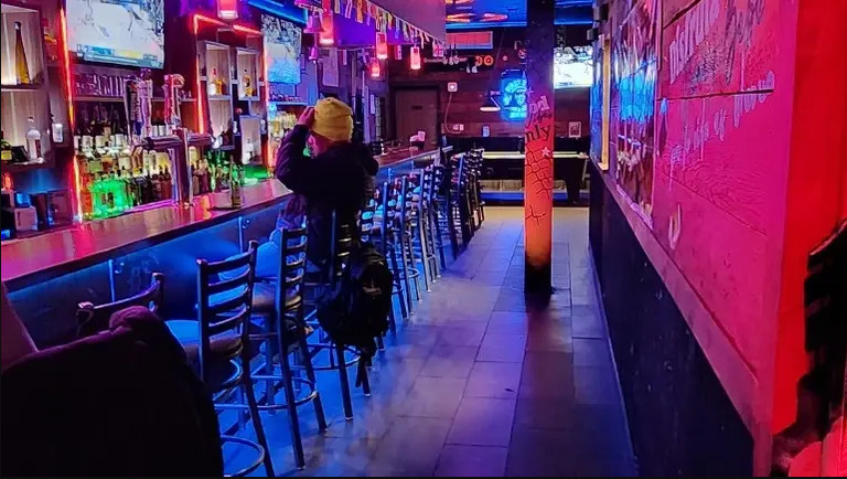 Great Location Astoria bar/restaurant for sale