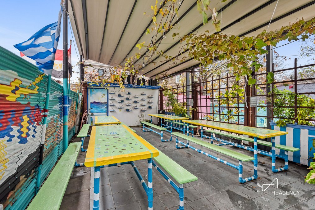 TURNKEY, PROFITABLE GREEK RESTAURANT - ROCKAWAY, QUEENS — thumbnail 3