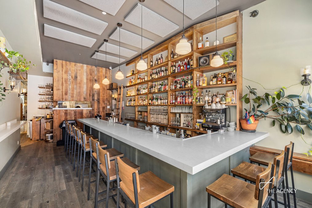 Spectacular Bed-Stuy Pizzeria & Bar - Turnkey Opportunity on Tompkins Ave — thumbnail 4