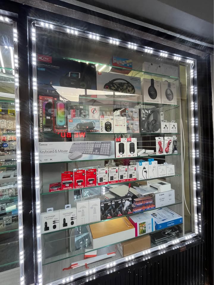 Phone store for sale in Ozone Park. — thumbnail 3