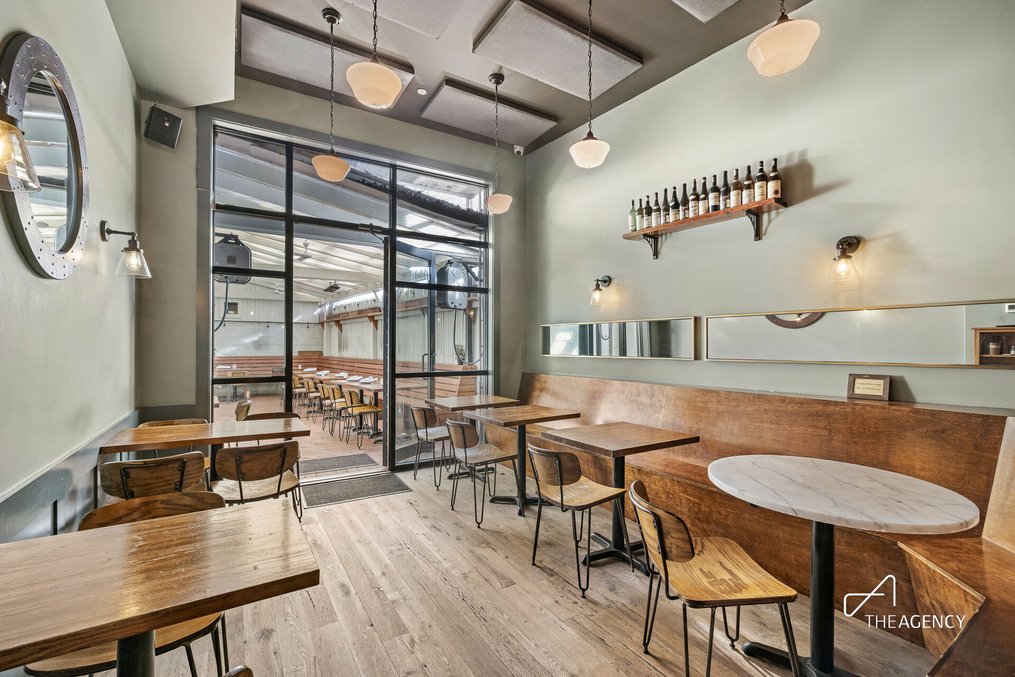 Spectacular Bed-Stuy Pizzeria & Bar - Turnkey Opportunity on Tompkins Ave — thumbnail 3
