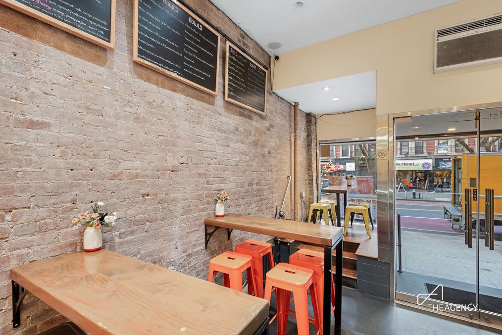 Turnkey Café & Juice Bar Opportunity - Lowest Rent in Union Square — thumbnail 4
