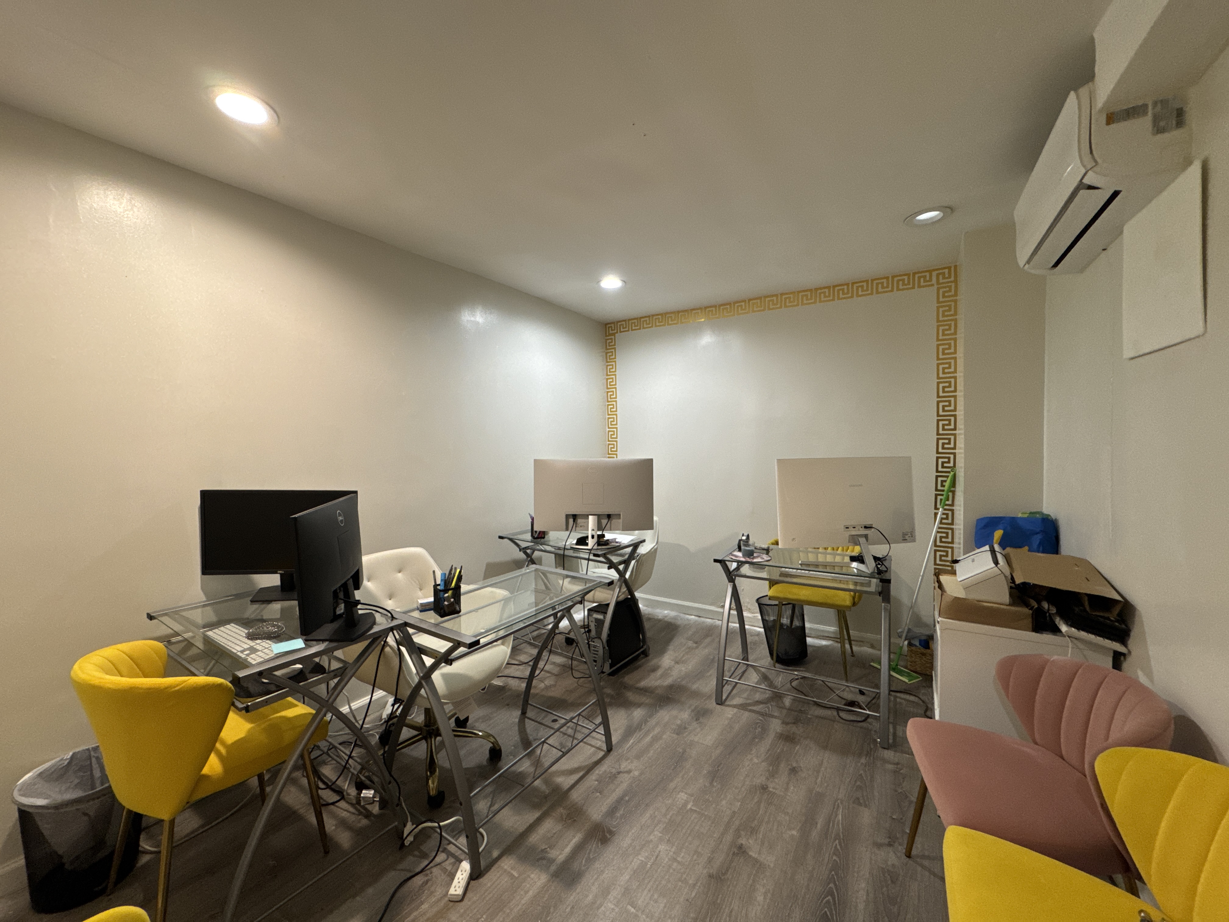 💅 TURNKEY BEAUTY SALON FOR SALE 💇‍♀️✨ — thumbnail 6