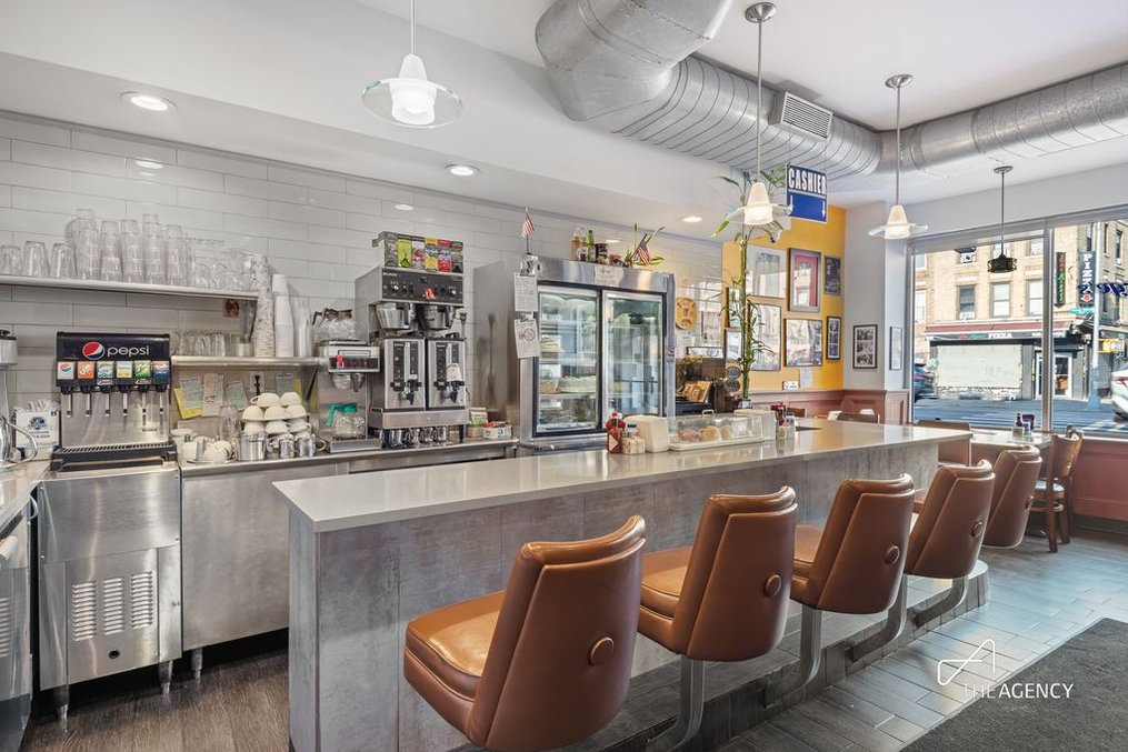 Historic Brooklyn Diner for sale. — thumbnail 3