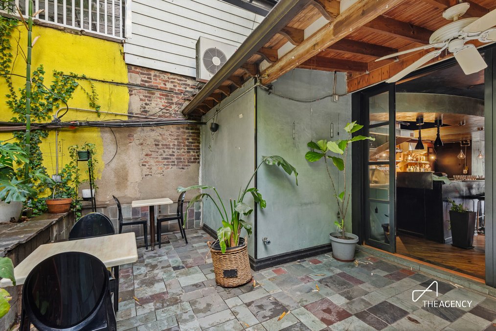 Prime Williamsburg Restaurant Opportunity - Fully Built-Out with Liquor License & Backyard — thumbnail 6