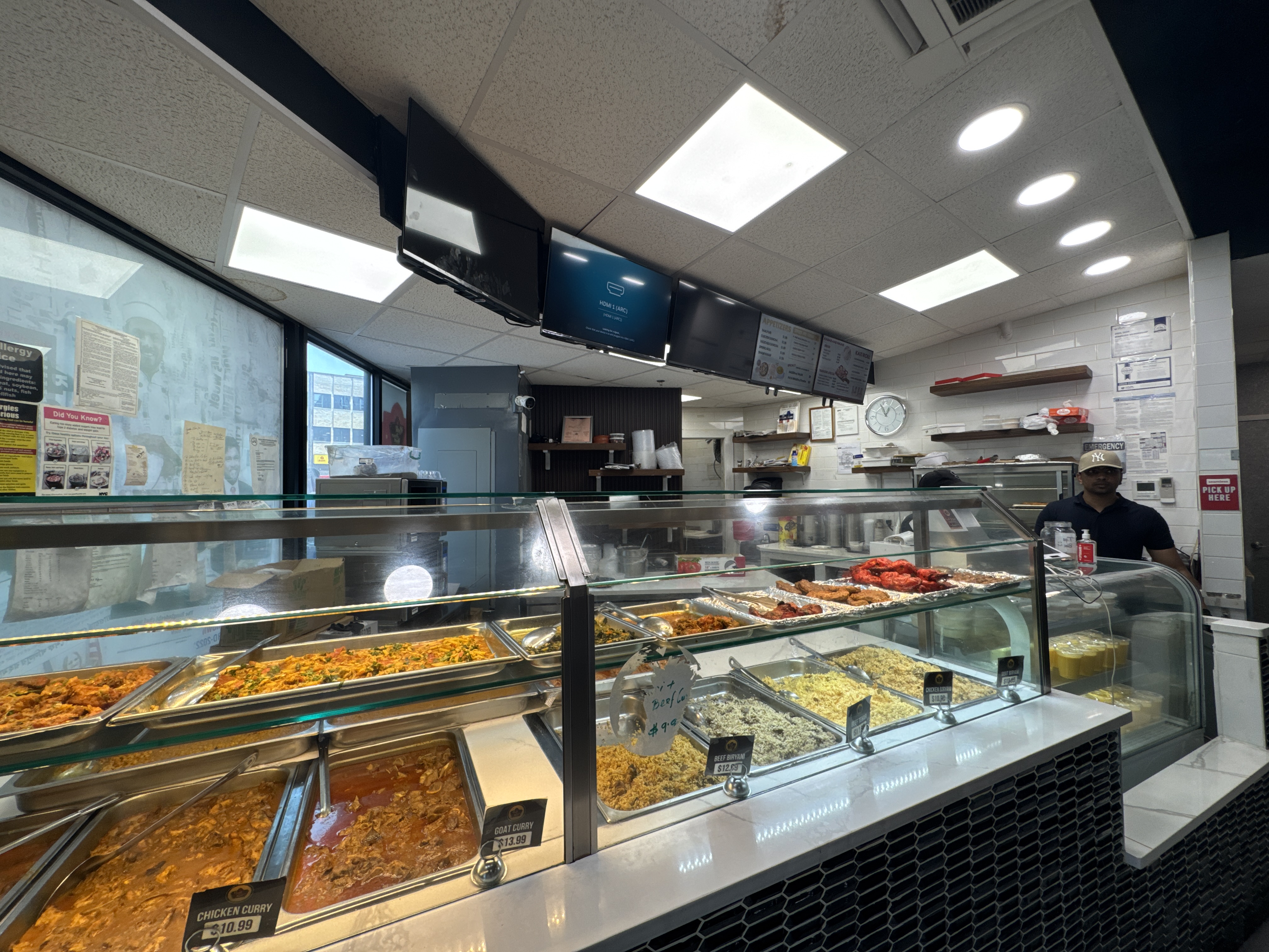 Restaurant for sale on Broadway and 74th St in Jackson Heights — thumbnail 4