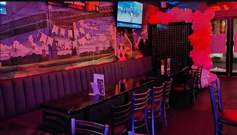 Great Location Astoria bar/restaurant for sale — thumbnail 2