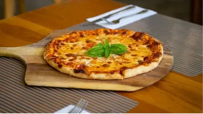 $15k Weekly Sale Pizzeria – 30 Year - Manhattan - Owner Operated in Manhattan, New York - BizBuySell — thumbnail 1